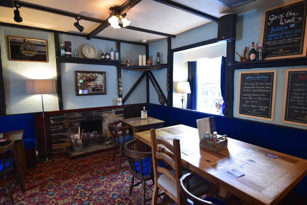 The Bugle Inn Екстер'єр фото