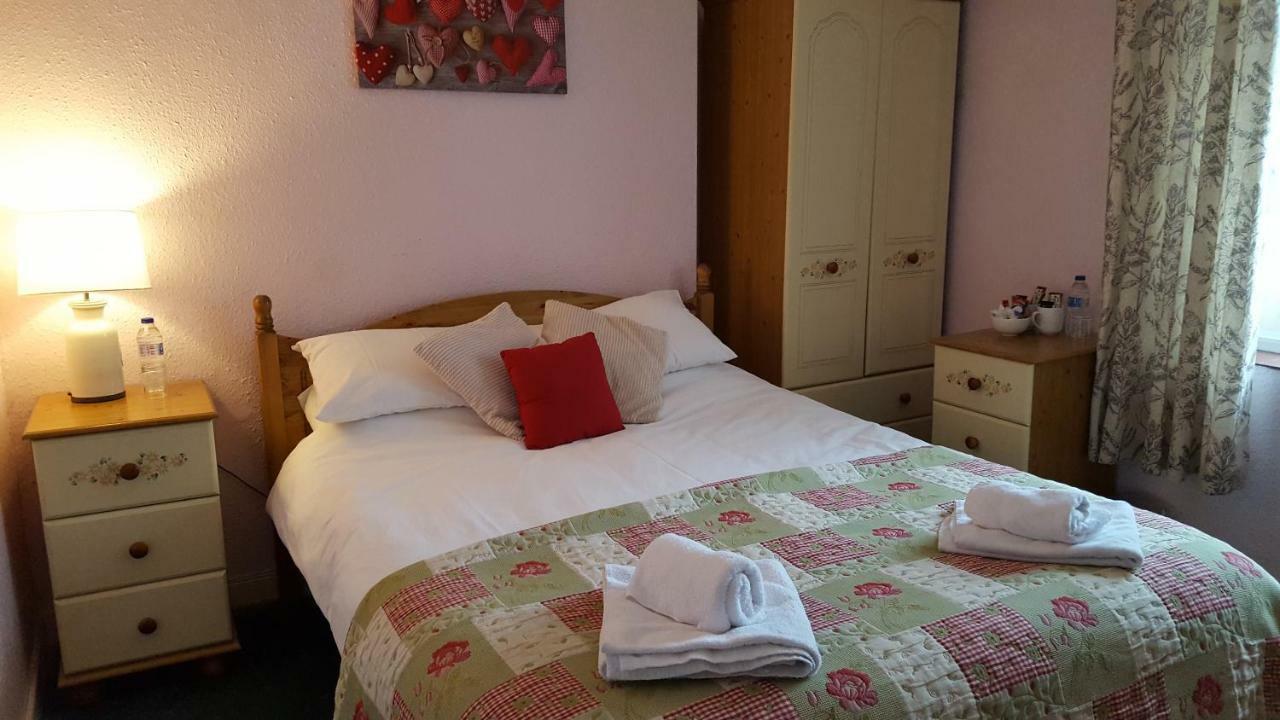The Bugle Inn Екстер'єр фото